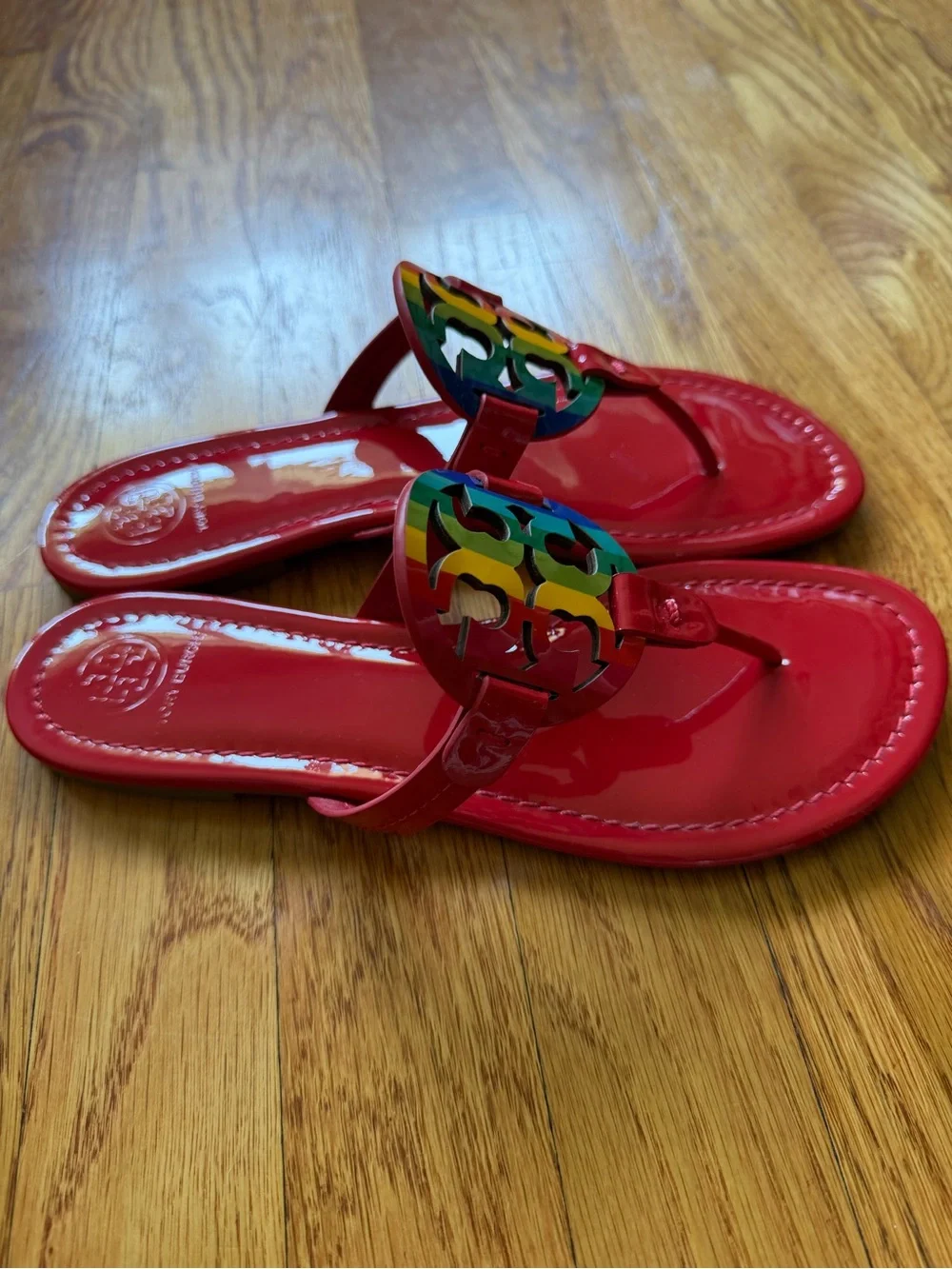 Tory Burch Red Patent Leather Sandal with Multicolor Logo